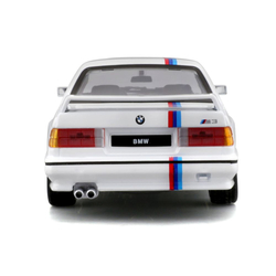 Bburago 1:24 Plus BMW 3 Series M3 1988 White