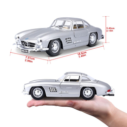 Bburago 1:24 Mercedes Benz 300SL Silver