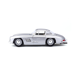 Bburago 1:24 Mercedes Benz 300SL Silver